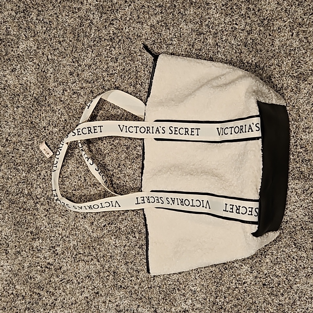 Victoria's Secret boucle tote bag NWT